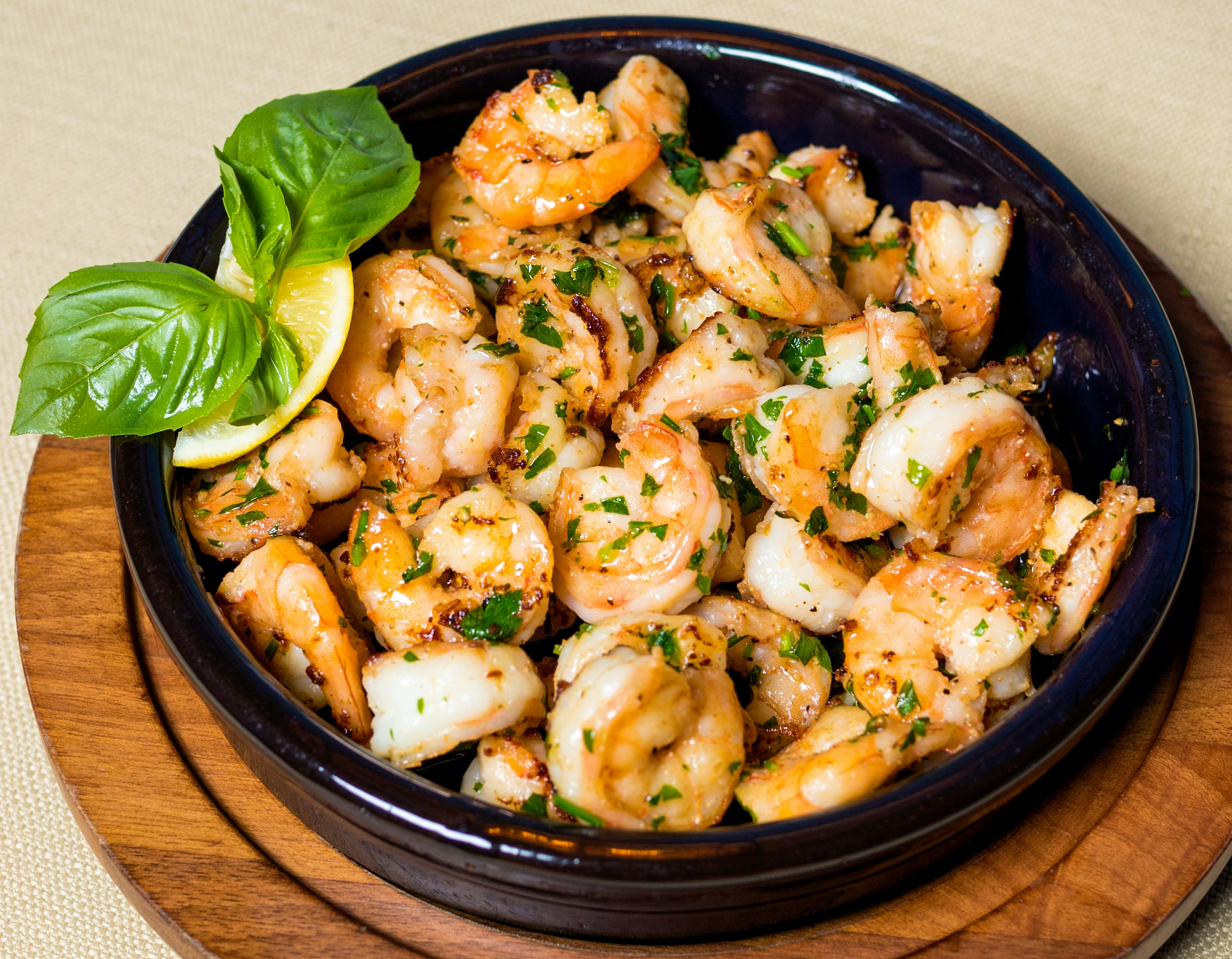 Camarones al ajillo